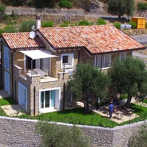  Alloggio per agriturismo Aurivu Italia
